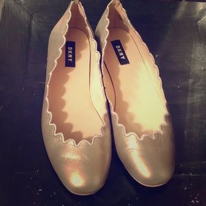 NWOT DKNY GOLD FLATS